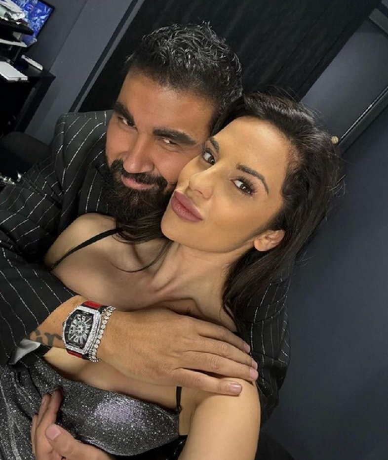 Азис каза, че ми ги харесва. С тези думи топ