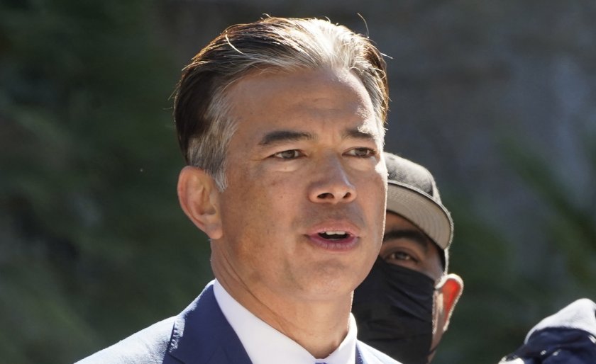 33 американски щата съдят Meta, компанията собственик на Facebook и