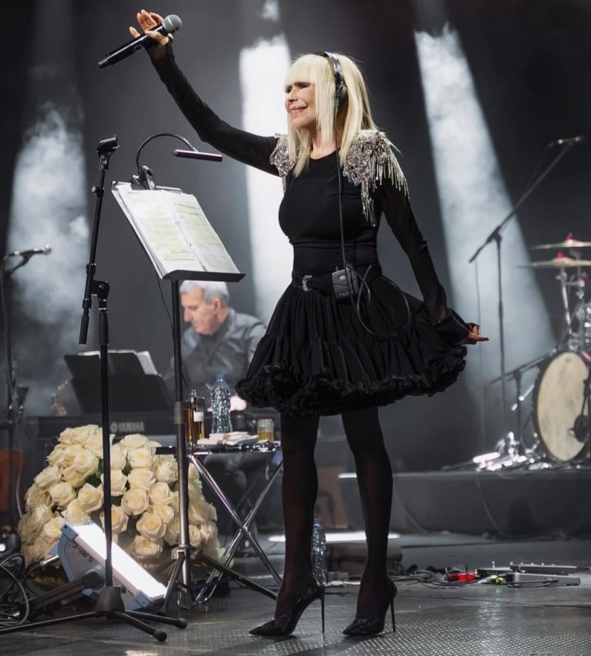 Въпреки ужасяващите снимки от двата си концерта в зала 1