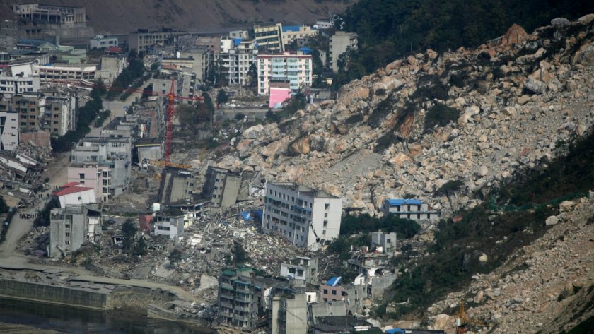 Най-малко 116 души са загинали при силното земетресение в Северозападен Китай, предаде