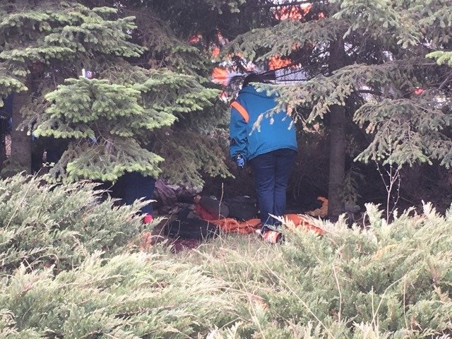 Установена е самоличността на мъжа, който бе открит в горичката