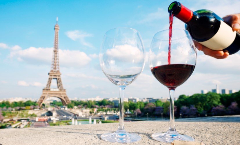 Французите в дилема да забранят ли алкохола