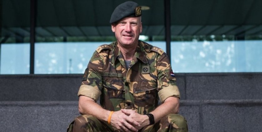 В интервю за вестник De Telegraaf главнокомандващият армията на Нидерландия генерал-лейтенант Мартин