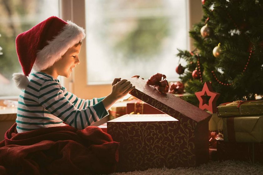 Много от подаръците се купуват часове преди Коледа