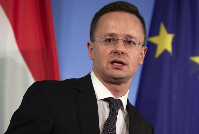 Сиярто: Унгария няма да промени позицията за Украйна