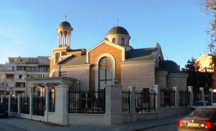 Недостиг на свещеници отменя празничните литургии в Ямболско