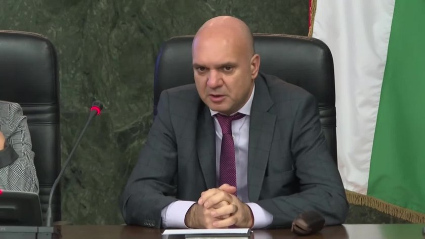 Трафикът на хора през границите на страната ни е намалял