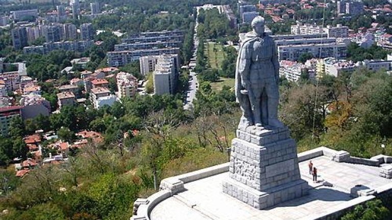 Ръководството на Да, България-Пловдив излезе с позиция за паметника Альоша