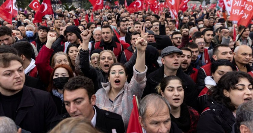Стотици хиляди на улиците в Истанбул в подкрепа на палестинците