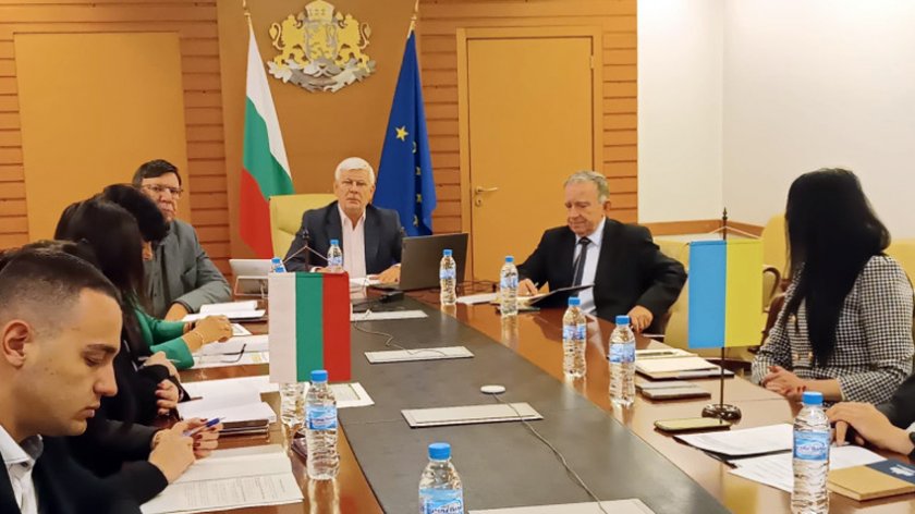 Земеделският министър Кирил Вътев представи данни за вноса на рапица,