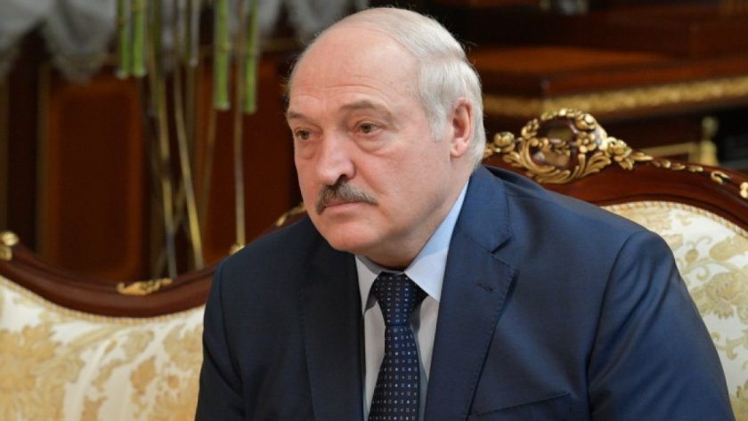 Беларуският президент Александър Лукашенко подписа нов закон, който му дава