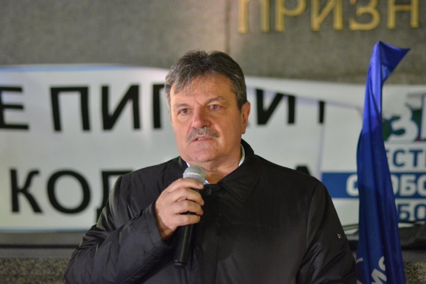 Д-р Александър Симидчиев: Все още се водят преговори с чий мандат да е новото правителство