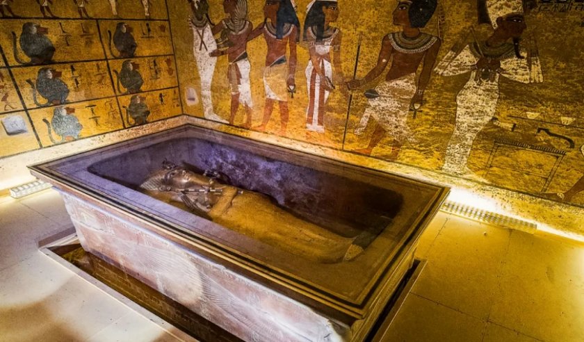 Проклятието на Тутанкамон: Разбраха защо изследователите на гробницата умират