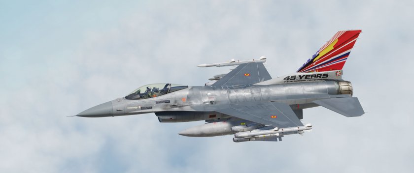Белгийски военни пилоти заминават за Дания, където ще обучат украински