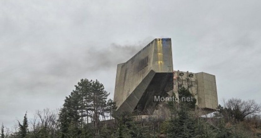 Запалиха Паметника на българо-съветската дружба във Варна