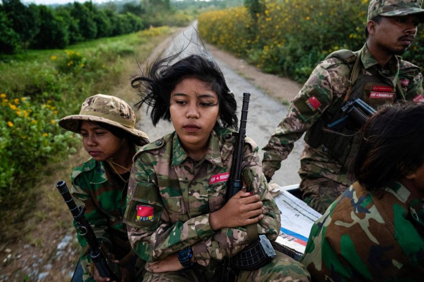 Китай заяви, че е договорил незабавно прекратяване на огъня между армията на Мианмар