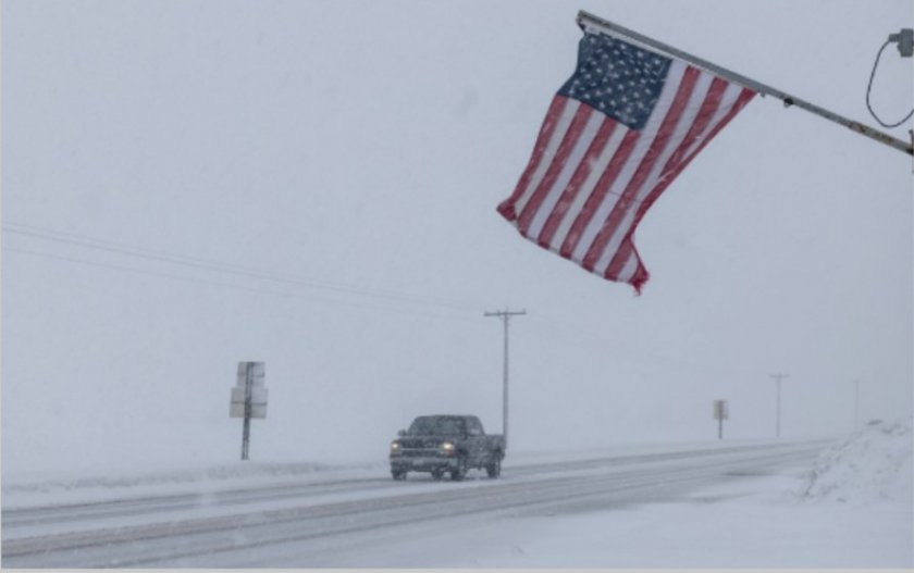 Снежни бури спряха президентската кампания на места в САЩ