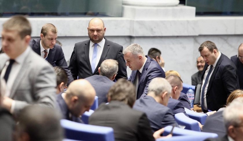 Депутатите решиха: Изслушват трима министри утре