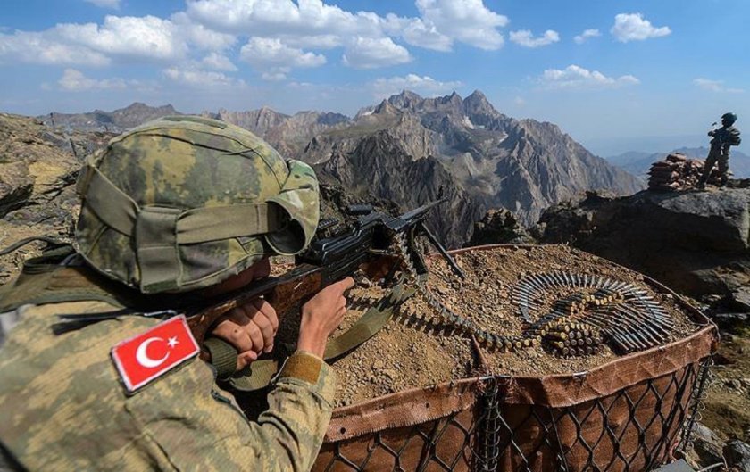Турция нанесе нови удари срещу кюрдите в Ирак и Сирия