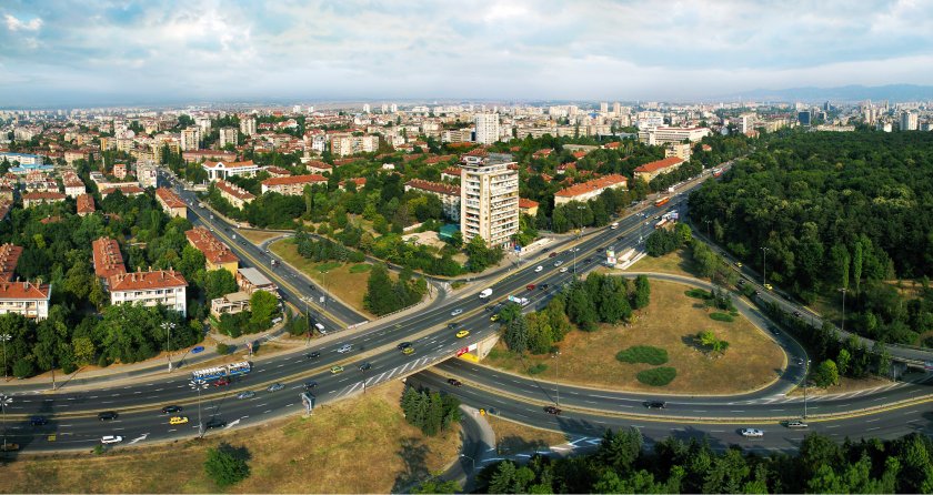 Верижна катастрофа блокира движението по бул. "Цариградско шосе" в София 