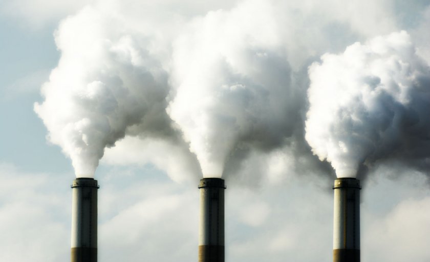 Въглеродният диоксид се натрупва в атмосферата по-бързо, отколкото е необходимо,