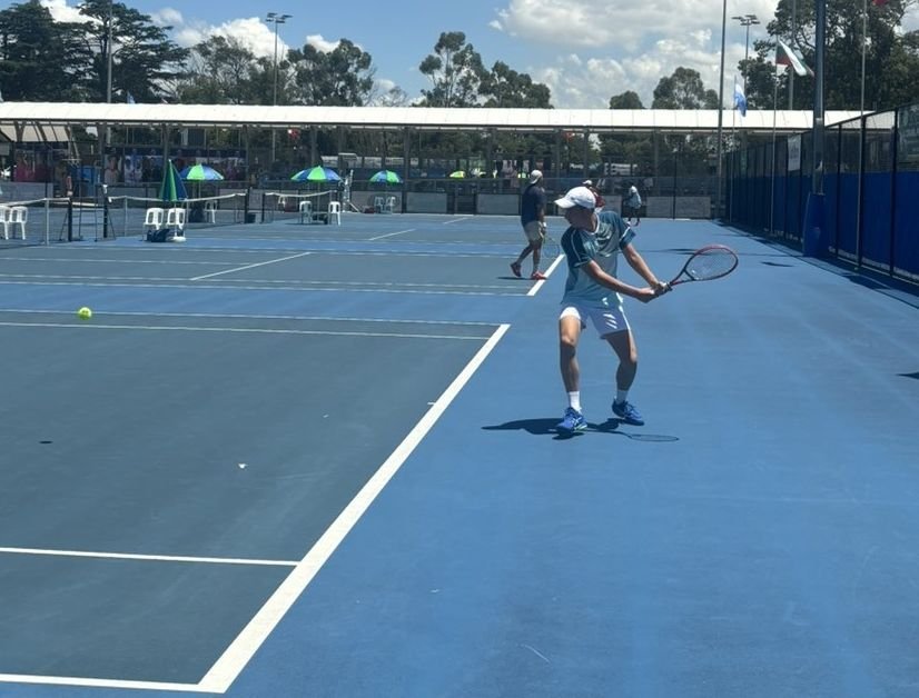 Анас Маздрашки и Ива Иванова се класираха за осминафиналите на сингъл на Australian Open за юноши