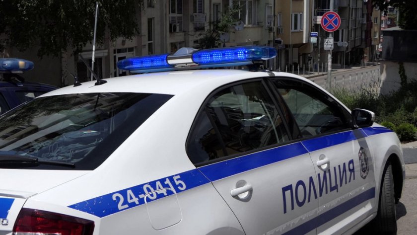 Трима набиха и ограбиха мъж в Шуменско