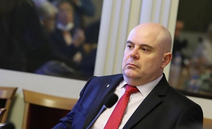 Бившият главен прокурор Иван Гешев избра Бургас, за да представи
