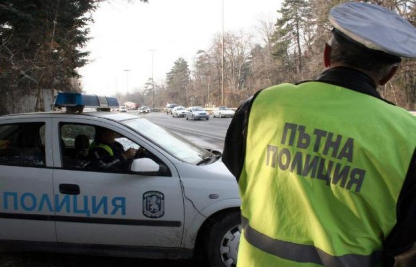 Екип на полицията в Шумен установи 16-годишен неправоспособен водач да
