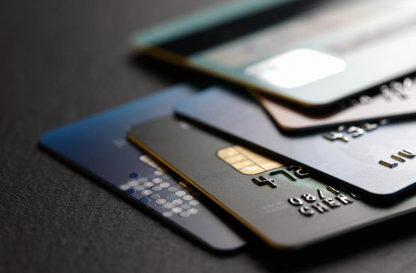 Fibank (Първа инвестиционна банка) стартира целогодишна промоция за кредитни карти. Новоиздадените