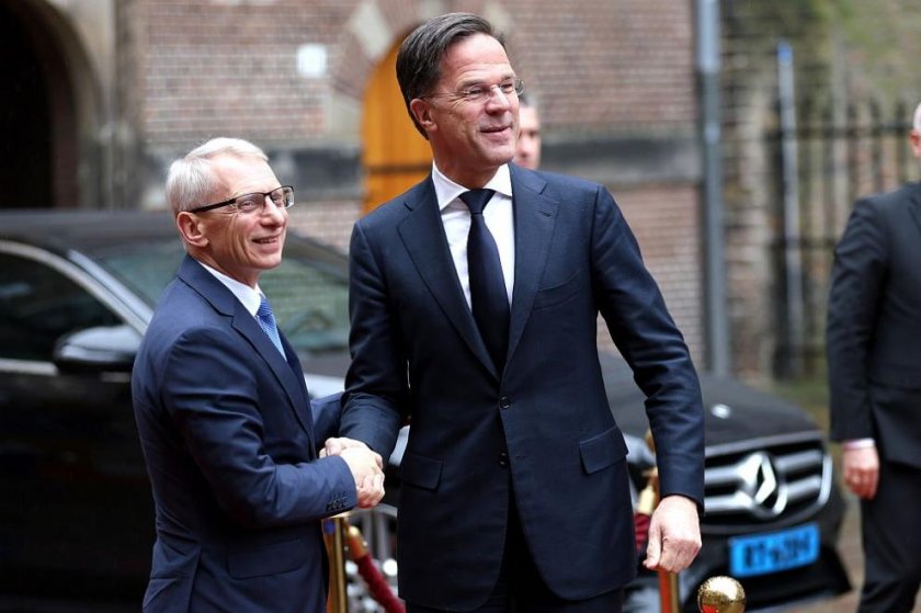Министър-председателят Николай Денков пристигна в Нидерландия.Той се срещна с премиера на страната Марк Рюте в