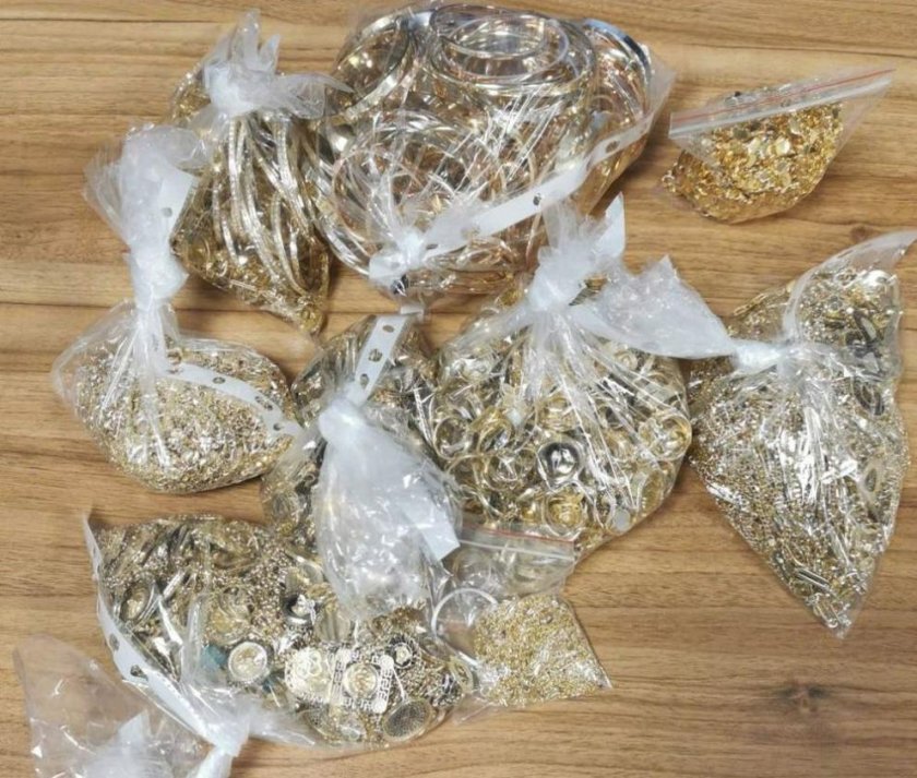 Митничари откриха 1 кг контрабандно злато на Капитан Андреево, съобщиха от Агенция
