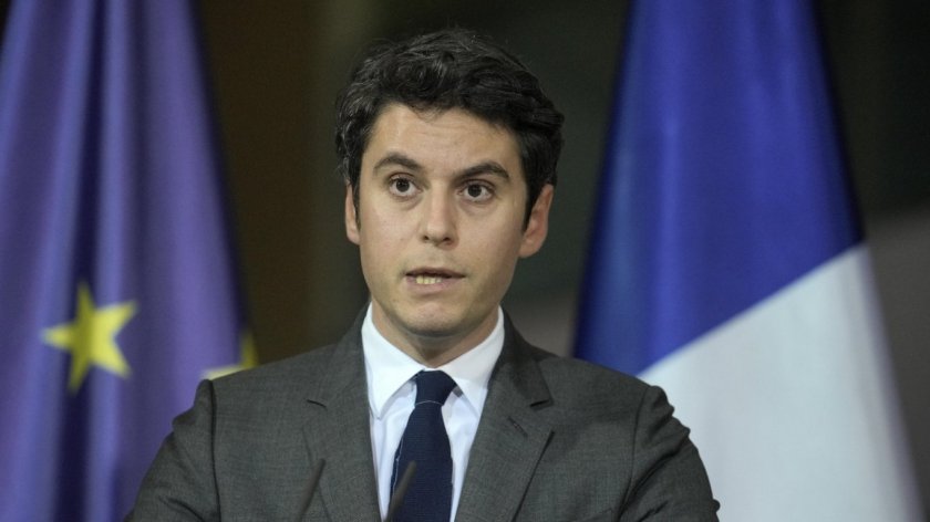 Френският премиер се кани да спре социалните мрежи на децата до 13 г.