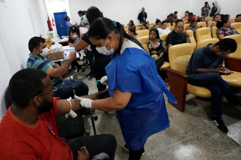 Бразилия обяви извънредно положение заради болестта денга