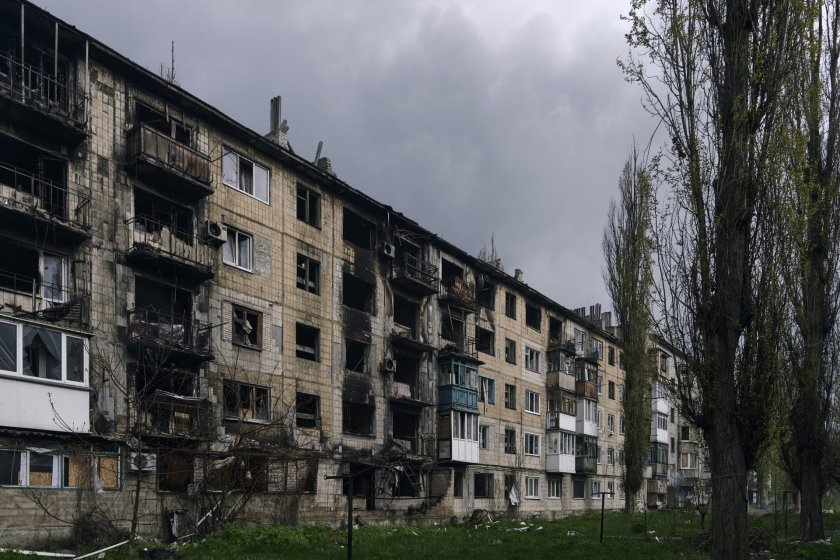 Руските войски увеличават усилията си да превземат източния украински град
