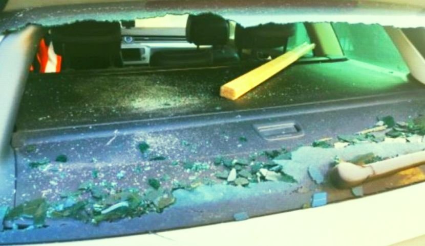 Разбиха задното стъкло на кола в русенски квартал, ето какво откраднаха