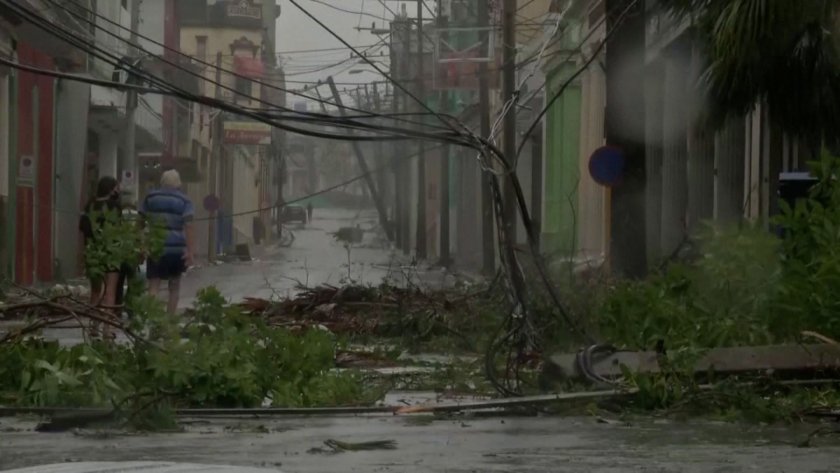 Лошо време и ветрове до 100 км/ч връхлетяха Куба