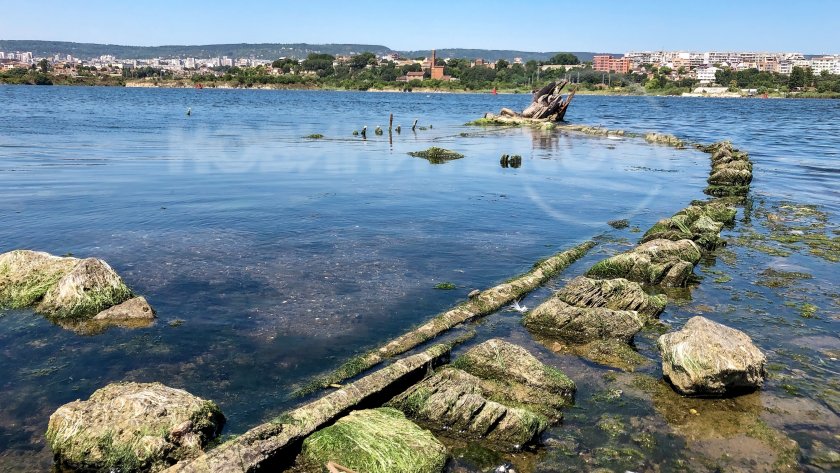 Според мащабно изследване на варненски учени, Варненско-Белославското езеро е замърсено