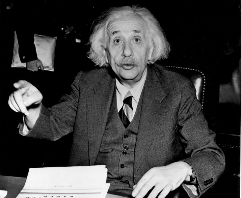 Писмата на Айнщайн срещу атомната бомба – на търг