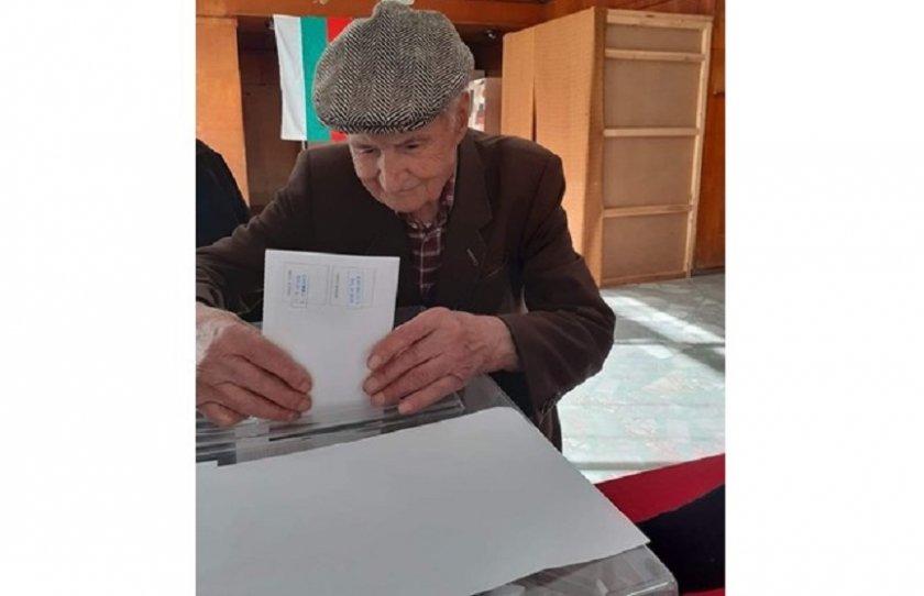 101-годишен ветеран пусна гласа си