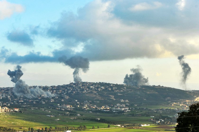 Израел започна обширна вълна от атаки срещу Ливан, след като една