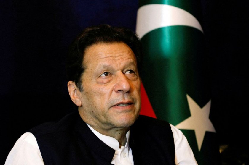 Лежащият в затвора бивш министър-председател на Пакистан Имран Хан изключи