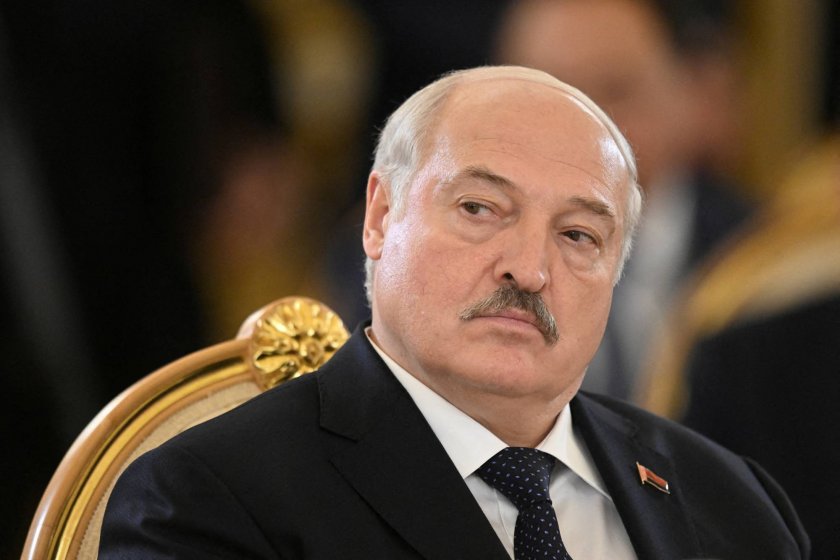 Беларуският президент Александър Лукашенко каза в петък, че няколко диверсанти, включително украински