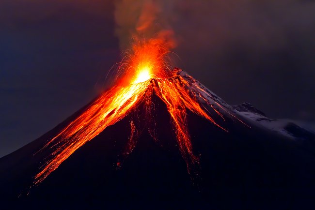 Мексиканският вулкан Попокатепетъл - най-активният в страната, избълва пепел и