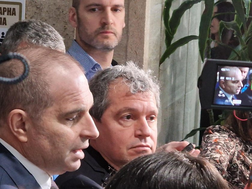 ПП са група лаладжии и лицемери, които са в сглобка