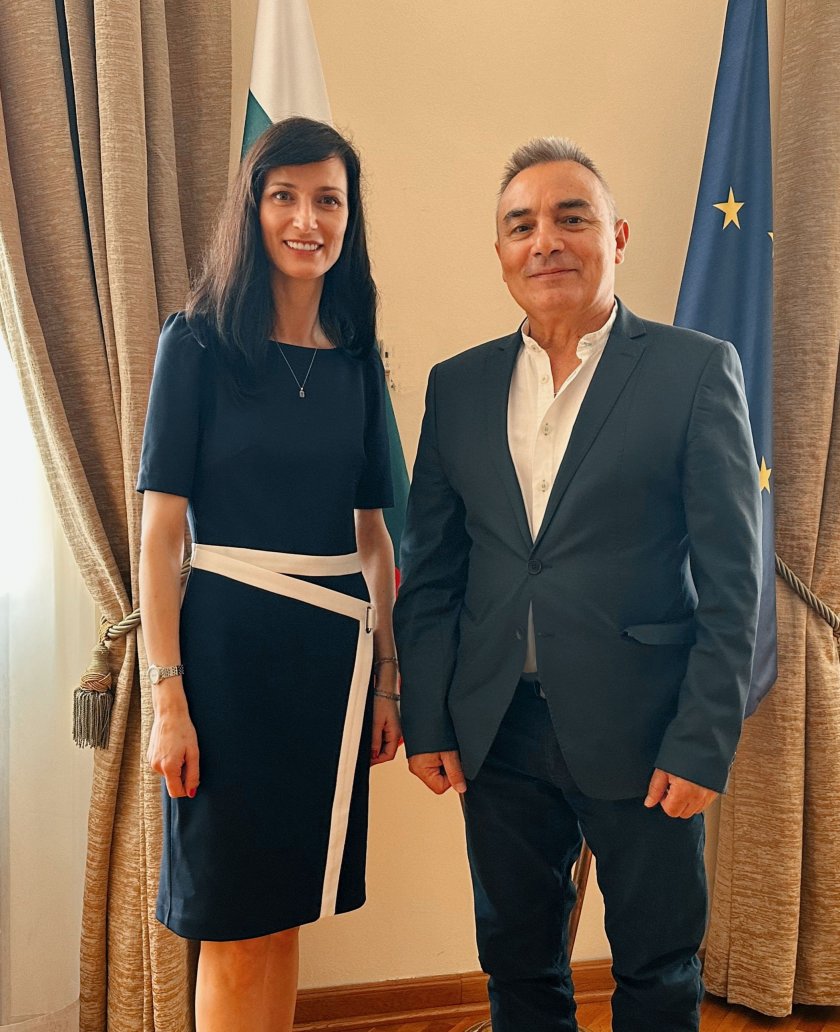 При провеждане на конкурса и при обявяване на резулатите за