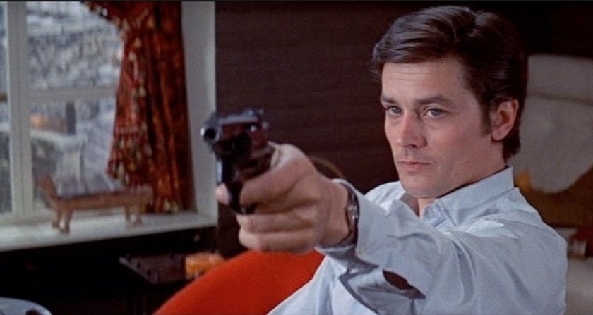 Миналата седмица жандармерията е претърсила дома на Ален Делон в