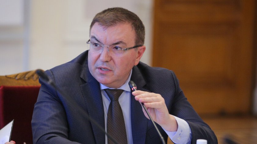 Костадин Ангелов: Търговците са подчинли здравното министерство и ИАЛ 