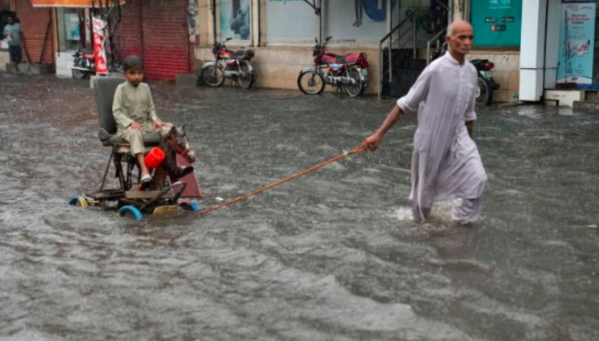 29 загинаха от проливни дъждове в Пакистан