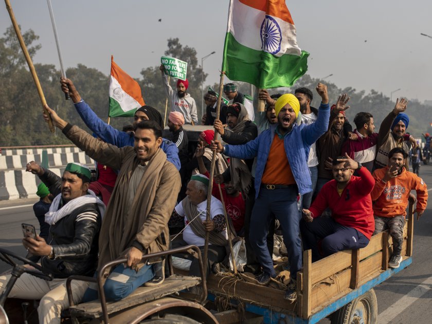 Хиляди индийски фермери започнаха отново поход към столицата Делхи, за